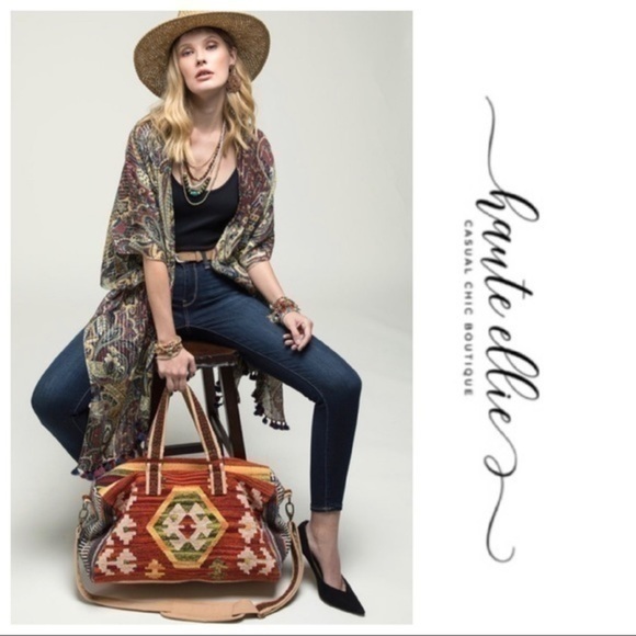 Montezuma’s Navajo & Southwestern Print Tr… - Picture 4 of 12